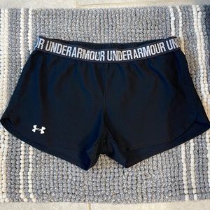 Medium black under armour shorts